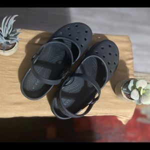 Adorable MaryJane style crocs!!